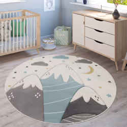 Pour les enfants alpinistes et les aventuriers du jeu, attention, car il existe maintenant des tapis poils ras très tendance ...