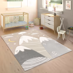 Pour les enfants alpinistes et les aventuriers du jeu, attention, car il existe maintenant des tapis poils ras très tendance ...