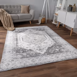 Combinez ces tapis tendance à poils ras à des couleurs modernes et des motifs traditionnels pour apporter une touche d’origin ...