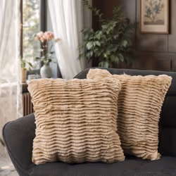 Détendez-vous et appréciez le confort de votre intérieur paradisiaque. Ces housses de coussin tendance vous permettront d’app ...