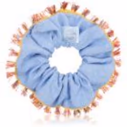 L’accessoire pour cheveux invisibobble Sprunchie Flores & Bloom complète parfaitement votre coiffure.