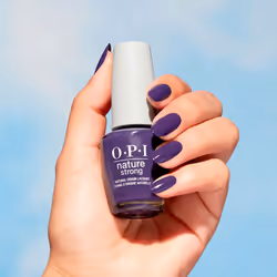 Nature Strong nail lacquer #A Great Fig World