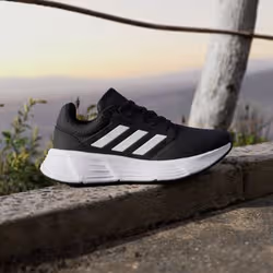 Adidas GW3847_560 Chaussure d'athlétisme Blanc - Vue supplémentaire 3
