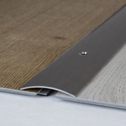 Barre de seuil  Largeur: 37 mm  type: 15  1 mm dépaisseur  Fixation: à visser  Couleur:inox brillant  Longueur:900 mm