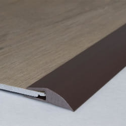 Profile de finition PVC  profilé darrêt  hauteur 5 mm  PVC souple  type 356  Couleur:brun  Largeur:32 mm