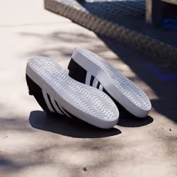 Adidas ID6278_690 chaussure de sport à la mode Noir - Vue supplémentaire 4