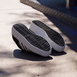 Adidas IH9995_620 Chaussure d'athlétisme Blanc - Vue supplémentaire 4