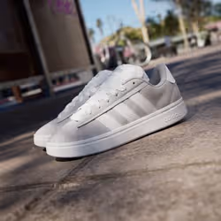 Adidas JH7234_670 chaussure de sport à la mode Multicolore - Vue supplémentaire 8