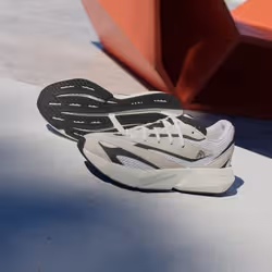 Adidas JH6962_630 Chaussure d'athlétisme Noir - Vue supplémentaire 4