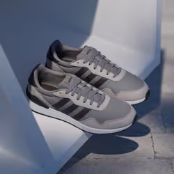 Adidas JR6624_670 chaussure de sport à la mode Noir - Vue supplémentaire 5