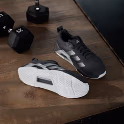 Adidas JQ1448_560 Chaussure d'athlétisme Noir - Vue supplémentaire 4