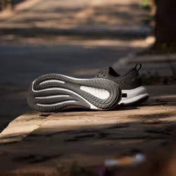 Adidas JQ5859_610 Chaussure d'athlétisme Blanc - Vue supplémentaire 4