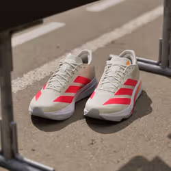 Adidas JQ3130_680 Chaussure d'athlétisme Blanc - Vue supplémentaire 5