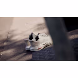 Adidas KK3477_590 Chaussure d'athlétisme Blanc - Vue supplémentaire 2