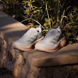 Adidas KJ8774_580 Chaussure d'athlétisme Multicolore - Vue supplémentaire 5
