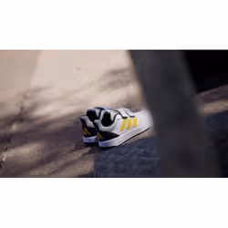 Adidas KJ9770_390 Chaussure d'athlétisme Blanc - Vue supplémentaire 2