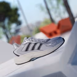 Adidas KI7020_620 Chaussure d'athlétisme Blanc - Vue supplémentaire 3