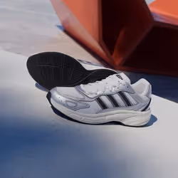Adidas KI7020_560 Chaussure d'athlétisme Blanc - Vue supplémentaire 4
