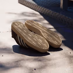 Adidas KI2128_610 chaussure de sport à la mode Multicolore - Vue supplémentaire 4