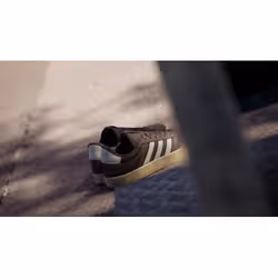 Adidas KI2128_590 chaussure de sport à la mode Multicolore - Vue supplémentaire 2