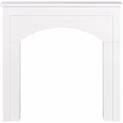 Habillage de cheminée traditionnel. Élevez votre maison avec ce manteau de cheminée intemporel, fabriqué à partir de bois d'i ...