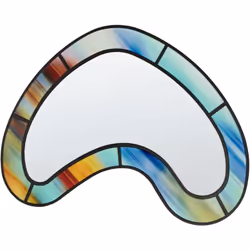 Miroir suspendu d'accent. Faites-vous remarquer avec ce superbe miroir doté d'un cadre multicolore de forme irrégulière qui a ...