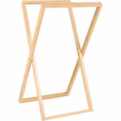 Porte-serviettes pliant en bois. Meublez votre salle de bains avec cet élégant porte-serviettes en bambou en forme de X, parf ...