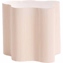 Table d'appoint moderne. Cette table d'appoint moderne se distingue par sa texture nervurée audacieuse et son design unique.  ...