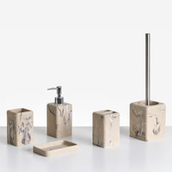 Beliani - Ensemble d'Accessoires de Salle de Bain en Polyrésine Effet Béton 5 Pièces Distributeur de Savon Porte Savon Brosse Toilette Beige Vilcanota
