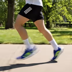 Adidas IH9804_700 Chaussure d'athlétisme Vert - Vue supplémentaire 2