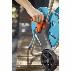 Gardena 18502-28 enrouleur de tuyau d'arrosoir de jardin Chariot sur roues Manuel Bleu, Gris, Orange - Vue supplémentaire 5