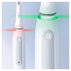 Oral-B iO Series 4 Quite Adulte Brosse à dents rotative Blanc