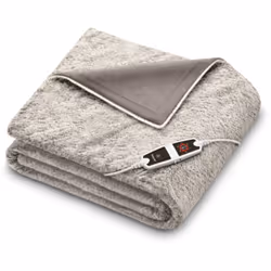 Y a-t-il plus douillet que de se blottir dans une couverture douce et chaleureuse par une froide soirée d’hiver&nbsp;? La couverture chauffante BEURER HD 150 Nordic Cosy Taupe est tout simplement parfaite pour la relaxation&nbsp;: fabriquée en polaire douce et douillette
