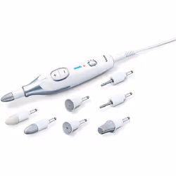 Un ensemble pour réaliser une manucure et une pédicure digne d’un salon de beauté.