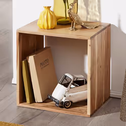 Cette étagère cube en acacia naturel MADURAI est d'une simplicité qui permet un usage polyvalent dans la pièce de votre choix ...