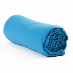 Avec cette couverture en polaire douce, vous pouvez vraiment vous blottir sur le canapé pendant les froides journées d' hiver ...