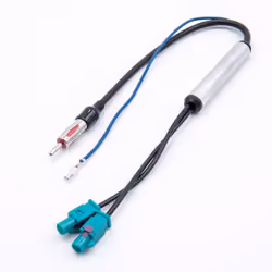 vhbw - the clever way Adaptateur d'antenne avec alimentation fantôme pour autoradios Cet adaptateur d'antenne de la marque vh ...