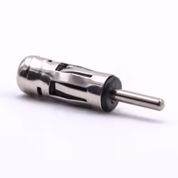Adaptateur d'antenne compatible avec votre autoradio. De même, l'adaptateur permet de raccorder de nouvelles antennes à des a ...