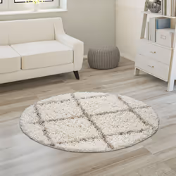 Invitez le hygge scandinave dans votre intérieur grâce à ces chaleureux tapis à poils longs ! Le hygge est le concept danois  ...