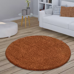 Jouissez d’une expérience de marche magnifiquement douce qui vous comble entièrement. Avec les tapis à longs poils de cette c ...