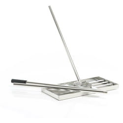 Wiltec - Raclette de gazon taille m – 750 x 250 x 2000 mm – en Acier inox – avec Manche 2 m – Grattoir de jardin Râteau niveleur pour Sabler et