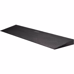 [Rampe d’accès] – La rampe d’accès de Wiltec de 900 x 200 x 40 mm est fabriquée en caoutchouc de haute qualité, offrant robus ...