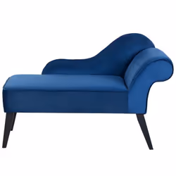 Petite chaise longue de salon. Cette méridienne sera un meuble parfait pour votre intérieur ! Le design intemporel, les ligne ...
