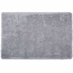Tapis rectangulaire à poils longs . Invitez la douceur dans votre salon et décorez le avec ce tapis élégant et ultra moelleux ...