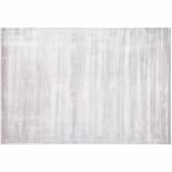 Tapis rectangulaire unicolore en soie artificielle gris clair. Luxueux et moelleux, ce tapis procure une sensation de douceur ...
