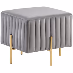 Repose-pieds rembourré de style glamour. Ce pouf généreusement rembourré est un meuble de style qui ajoute une touche de luxe ...