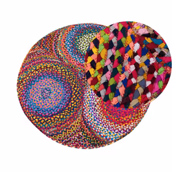 Tapis rond au style bohème multicolore . Réorganisez votre espace de vie et ajoutez ce tapis d'inspiration bohème. Fabriqué à ...