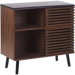 Armoire au style rétro en imitation bois foncé. Cette armoire est un meuble fonctionnel qui a fière allure intégré dans le co ...