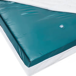 Beliani - Matelas Double à Eau 180 x 200 cm en Vinyle Stabilisation Forte Renforcé Cadre en Mousse Mono