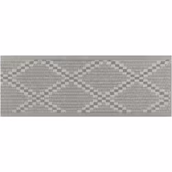 Tapis d'extérieur au motif géométrique gris et blanc 60 x 105 cm. Installez-vous confortablement sur votre balcon ou votre te ...